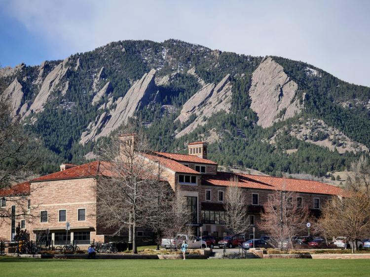 Flatirons on a sunny Friday morning. Photo by Glenn Asakawa.