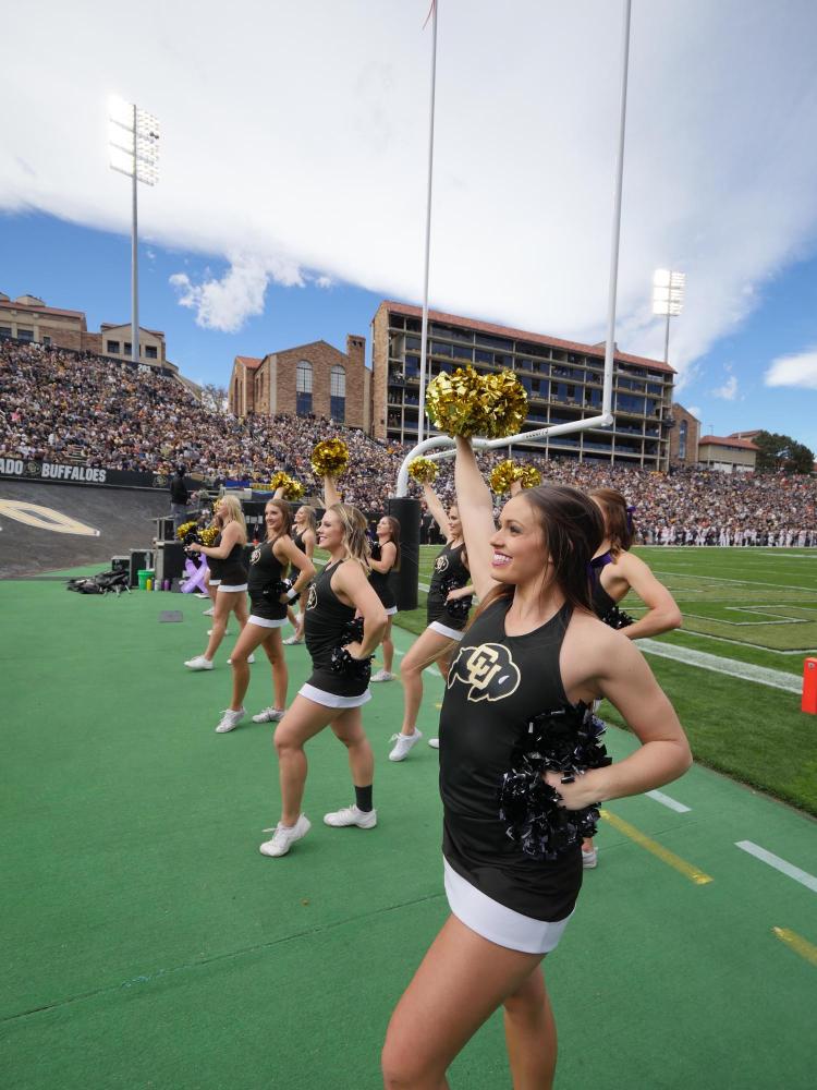 Scene from Homecoming 2018. Photo by Glenn Asakawa.