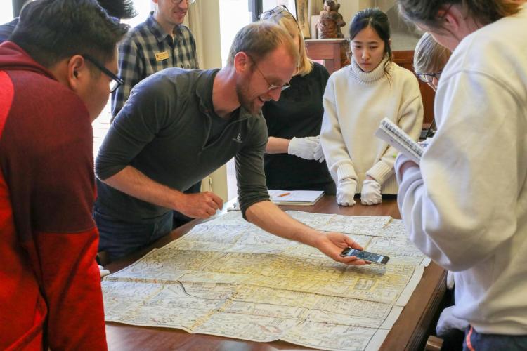 Students explore the Special Collections for class on Japanese literature and culture.