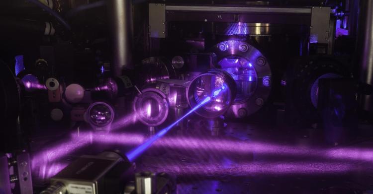 JILA’s three-dimensional (3-D) quantum gas atomic clock
