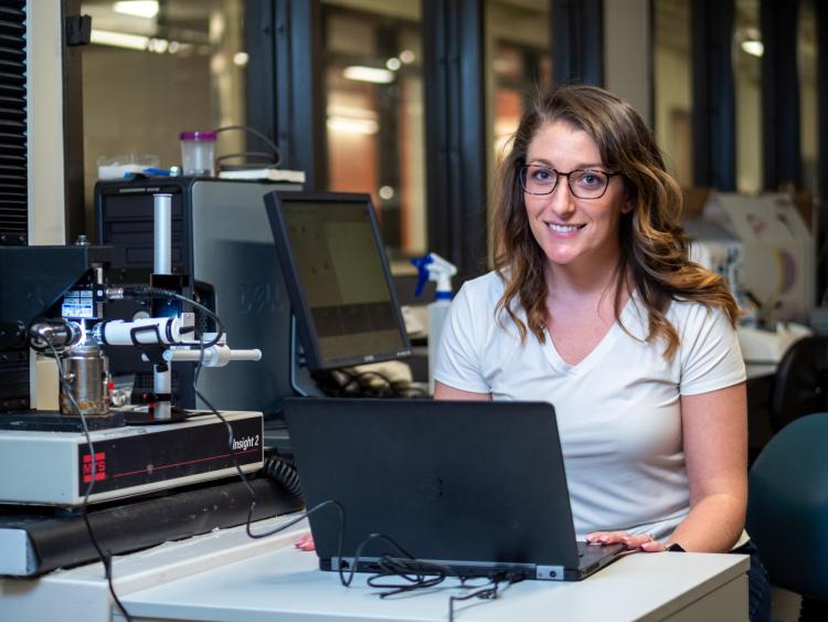 Kristine Fischenich working in lab