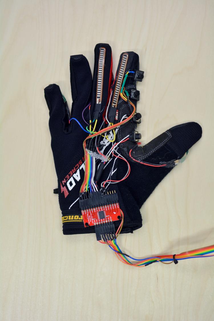Detail of the "piano glove"