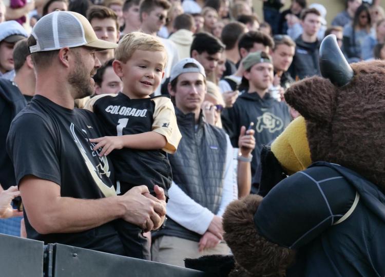 Families converged on the CU Boulder campus for the 2019 Family Weekend festivities on Oct. 4, 2019. (Photo by Casey Cass/University of Colorado)