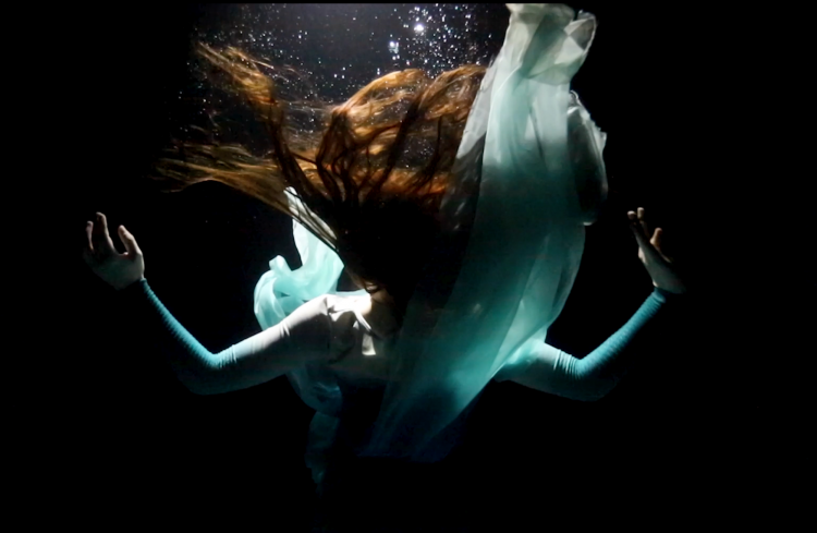 Rae Lewark performing underwater