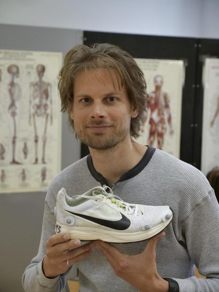 Wouter Hoogkamer with the prototype of the 4%