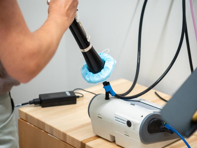 Aerosol measurement with clarinet