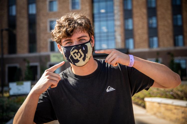Student wearing face mask