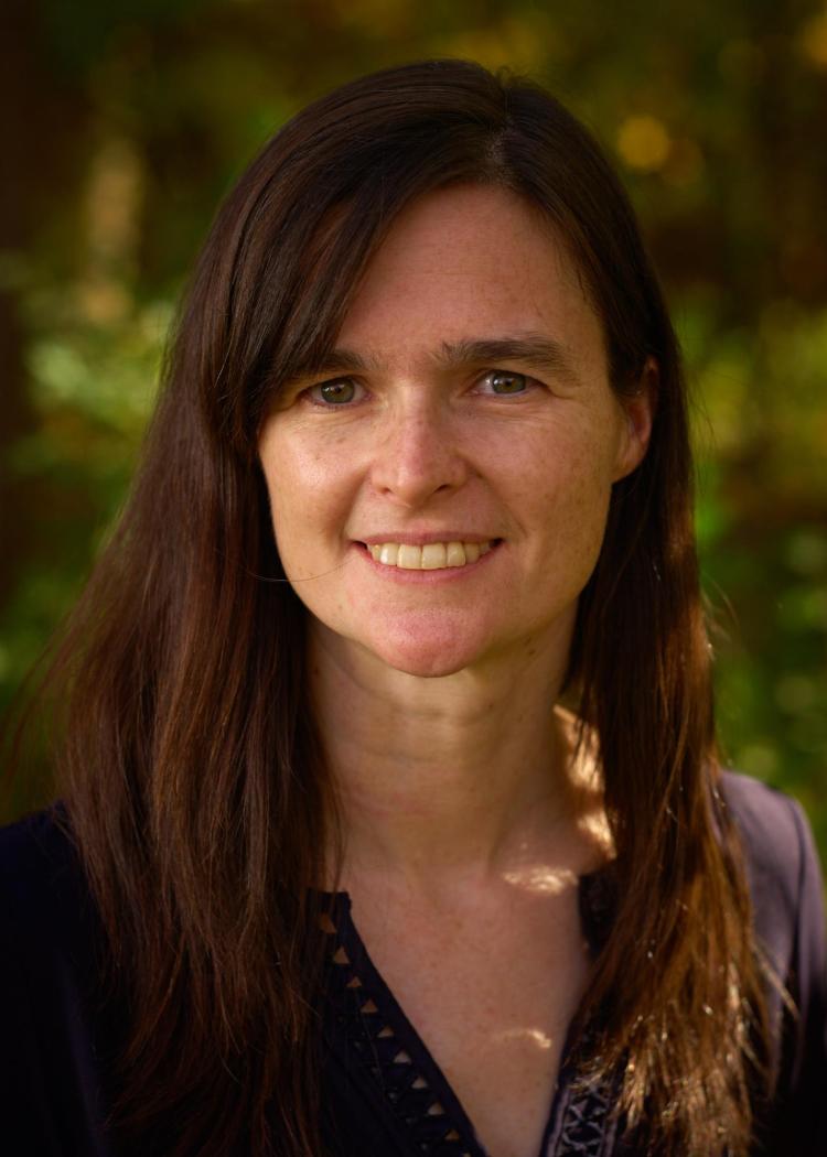 Headshot of Colleen Reid