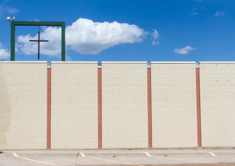 2017 Art and Rural Environments Field School: Cross & wall