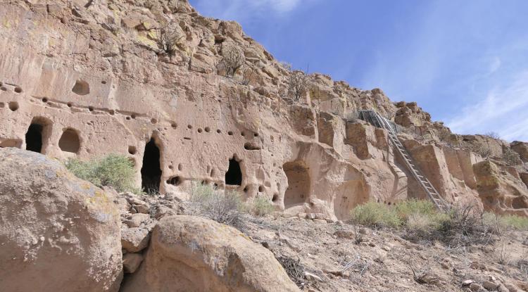 Ancestral cliff dwellings