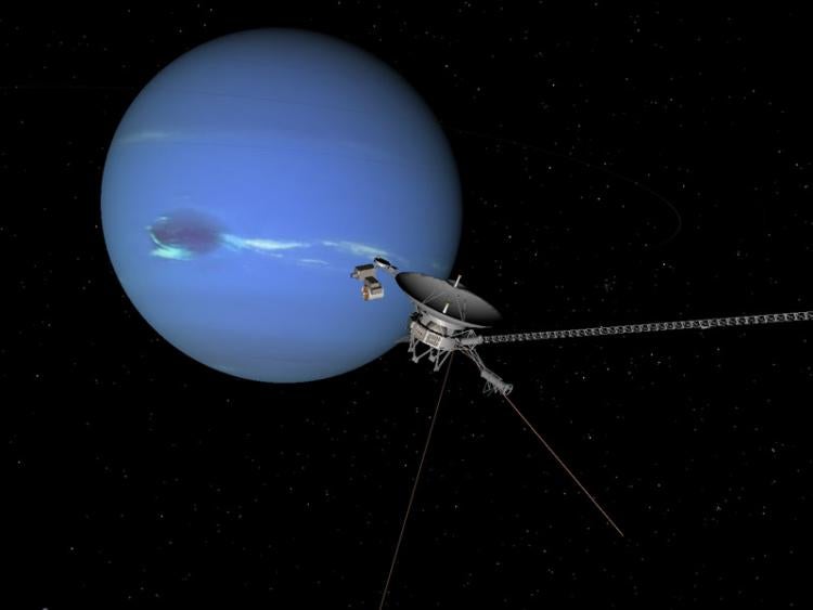 Voyager 2 approaching planet Neptune