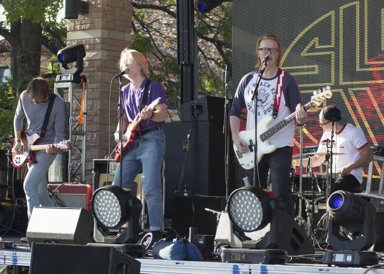 Band plays at Welcomefest 2016