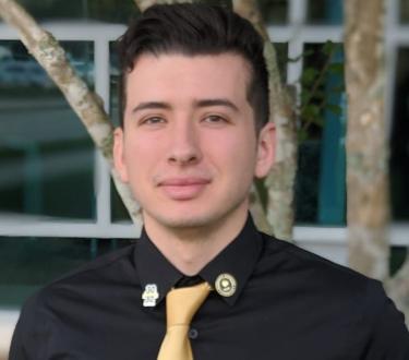 Alvaro Velasquez headshot