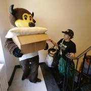 Chip and a CU volunteer help during move-in