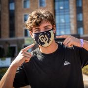 Student wearing mask 