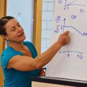 Professor Valerie Otero teaches physics class
