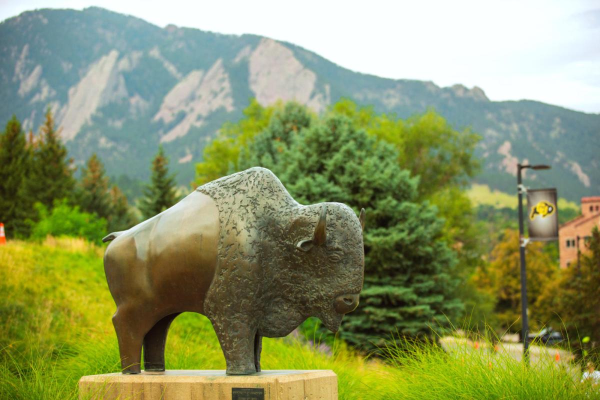 Ralphie statue