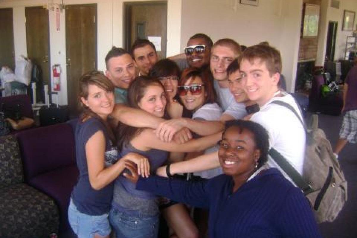 TRiO Students in a group hug